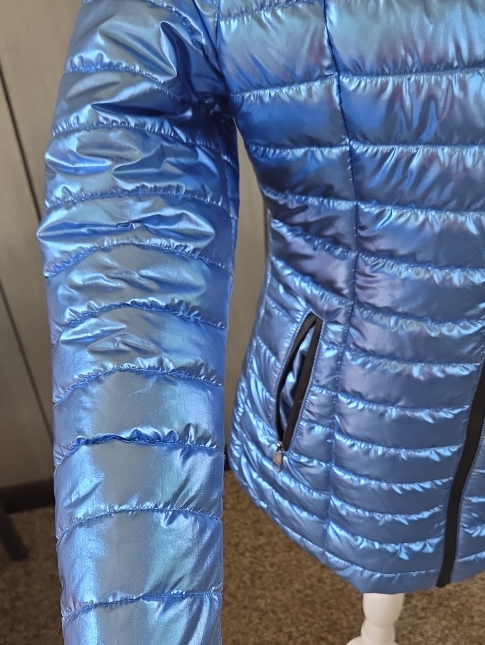 White Mark Metallic Blue Quilted Puffer Jacket - Picture 2 of 6